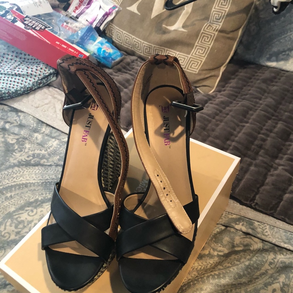 Shoes ! 👠 - Picture 2 of 4